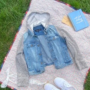 Black Rivet Denim Jacket – Size Medium – $15